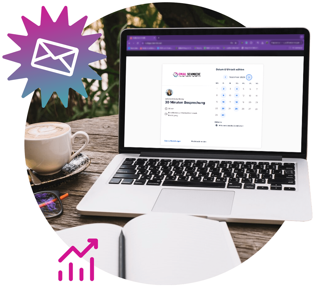 E-Mail-Marketing Erstberatung buchen: Finger tippen auf Laptop für kostenloses Beratungsgespräch mit Email Schmiede Hamburg